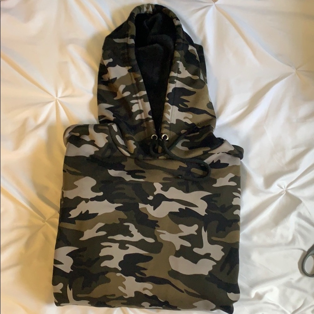 Ultra soft velvet camo sweatshirt